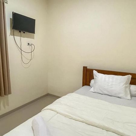Nipa Guest House Near Universitas Widyagama Mitra Reddoorz Blimbing  Экстерьер фото