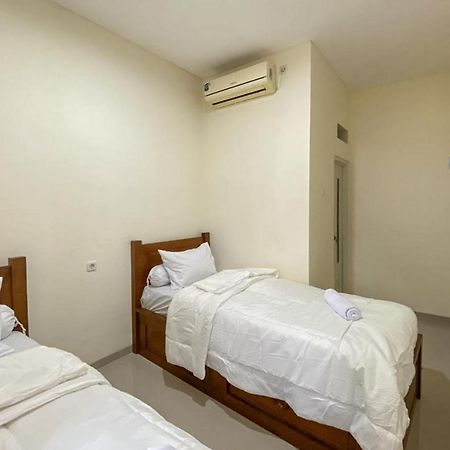 Nipa Guest House Near Universitas Widyagama Mitra Reddoorz Blimbing  Экстерьер фото